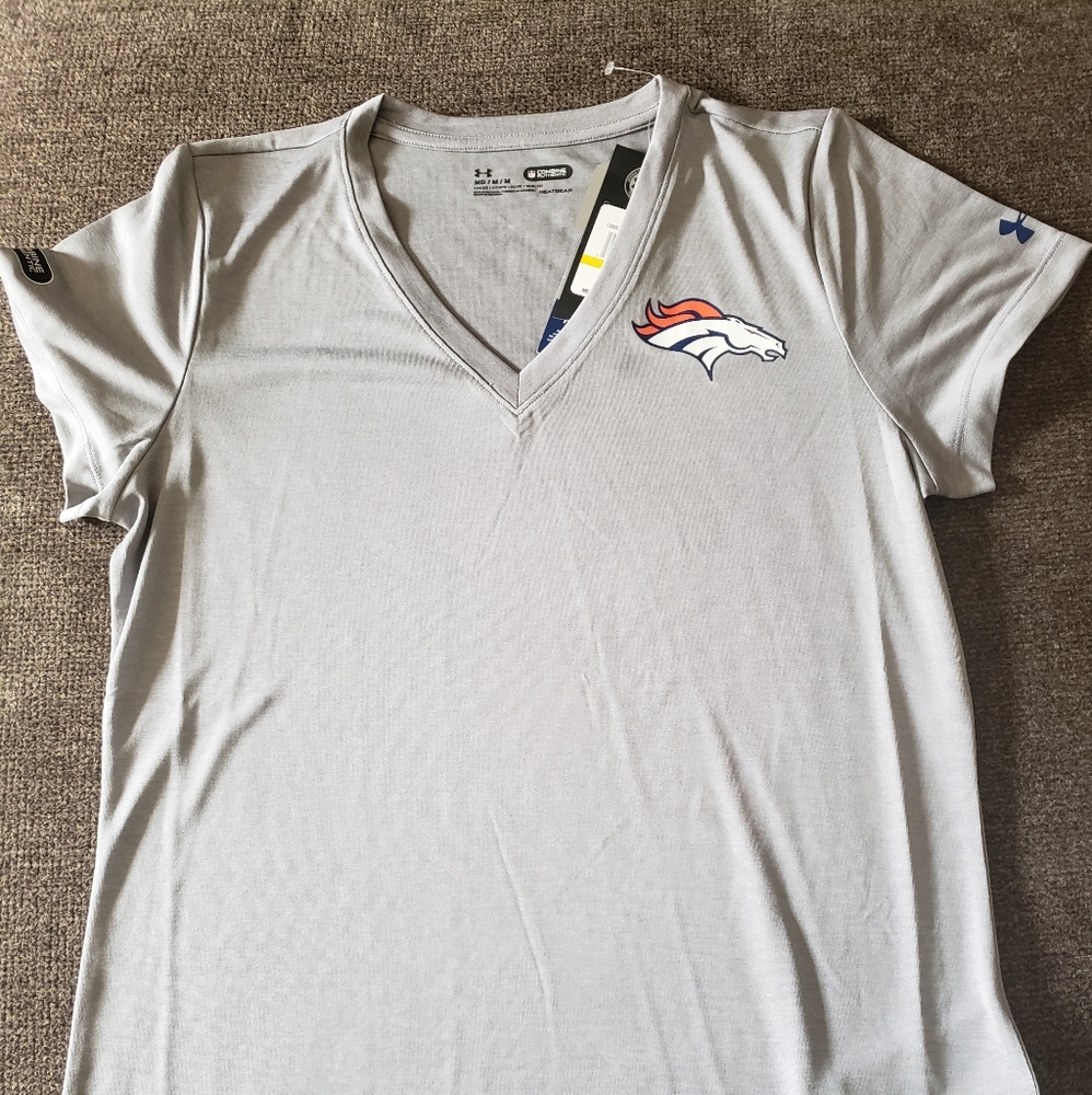 Denver Broncos T shirt